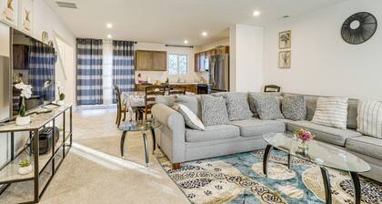 16 Mi to Louisville: Pet-Friendly Getaway!