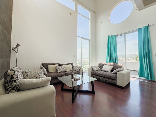 Familienhaus, Stadtblick | Wohnzimmer