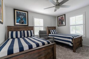 2 habitaciones, tabla de planchar con plancha y wifi gratis 