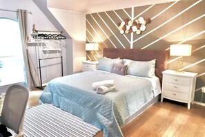 5 Schlafzimmer, Schreibtisch, Bügeleisen/Bügelbrett, WLAN