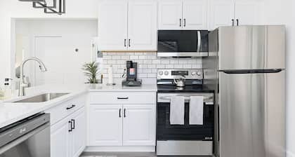 Family & Pet Friendly Home near TigerTown & Downtown Lakeland