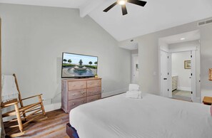 House (3 Bedrooms) | Interior - Mizzenmast by Avantstay Harbourtown Escape Group Retreat w/ Patio (Hilton Head Island)
