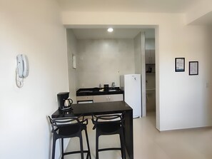 Micro-ondas, fogão, cooktop