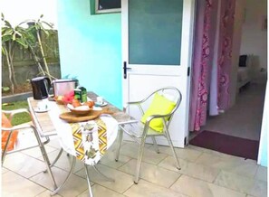 屋外ダイニングエリア