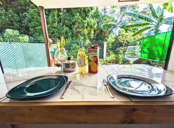 Outdoor dining - Erima Lodge 1
(Erima)