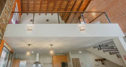 Country House 'La Puerta Del Río Lobos I' with Private Pool, Shared Terrace and Wi-Fi