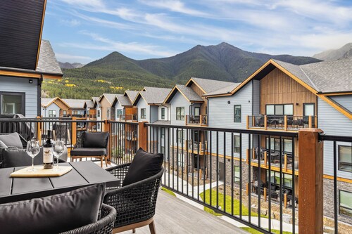 Perfect 3Bed/2Bath Top Floor Mt.Views-Pool/Hot Tub