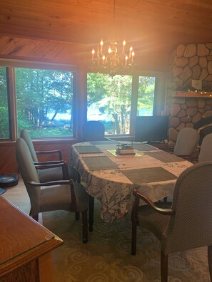 Dining - The Octagon, on Snowmobile Trails.  Great Internet, 3bdrm, 3bath,3 hotel rooms. (Three Lakes)
