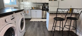 West End PTBO-Modern Spacious 2bdrm Apt- Relaxing!