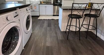 West End PTBO-Modern Spacious 2bdrm Apt- Relaxing!