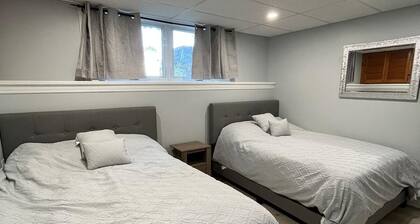 West End PTBO-Modern Spacious 2bdrm Apt- Relaxing!