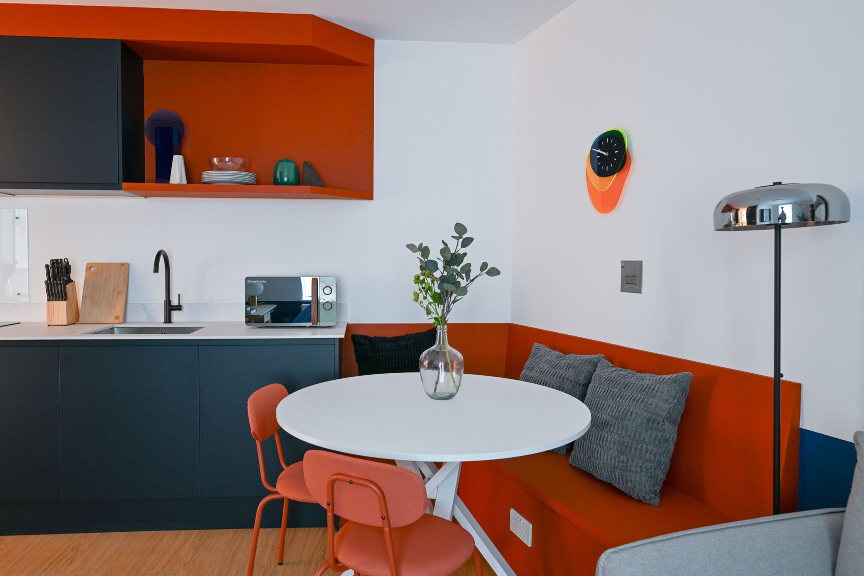 House | 2 bedrooms, desk, Internet