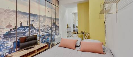 1 bedroom, internet, bed sheets