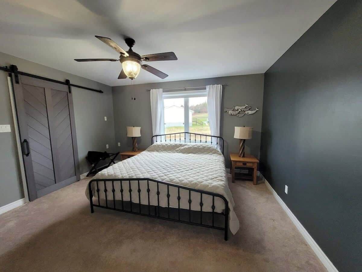 3 bedrooms, iron/ironing board, travel crib, WiFi