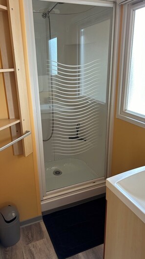 Shower, toilet paper