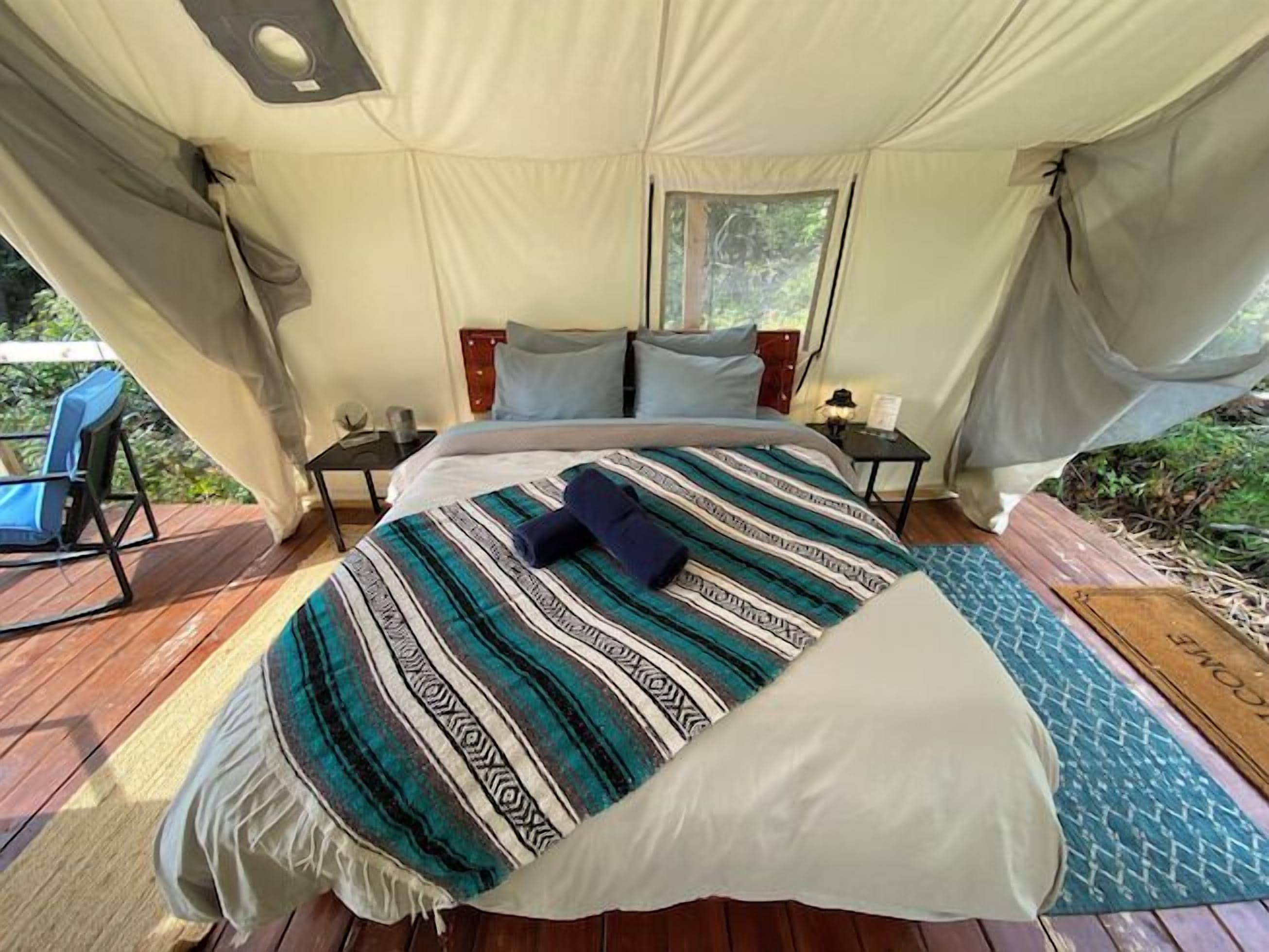 Tenda Deluks, pemandangan gunung