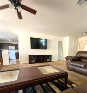 Smart TV, video games