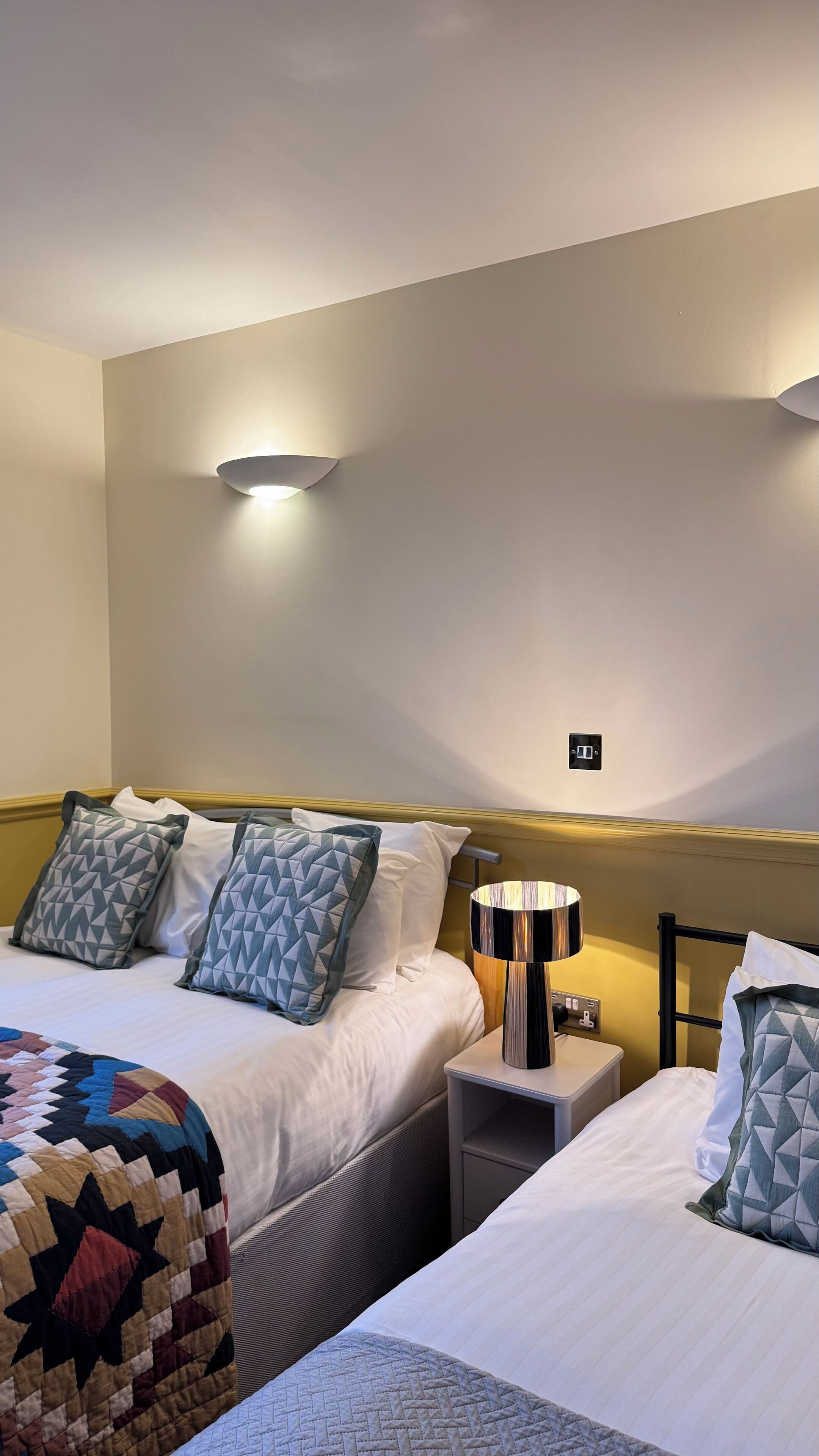 Desk, laptop workspace, iron/ironing board, free WiFi