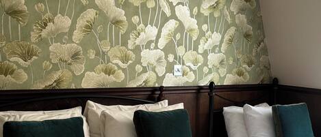 Triple Room | Desk, laptop workspace, iron/ironing board (on request), WiFi (free)