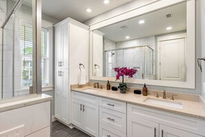 House (4 Bedrooms) | Interior - Gulf Coast Gem by Avantstay 3 Blocks to Beach & Town Plaza Community Pool (Santa Rosa Beach)