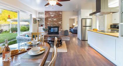 East Valley Manor by Avantstay Minutes to the Beach