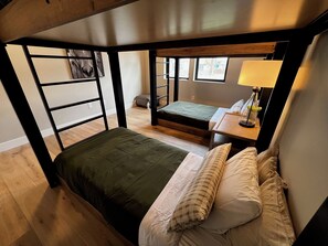 3 bedrooms, WiFi, bed sheets