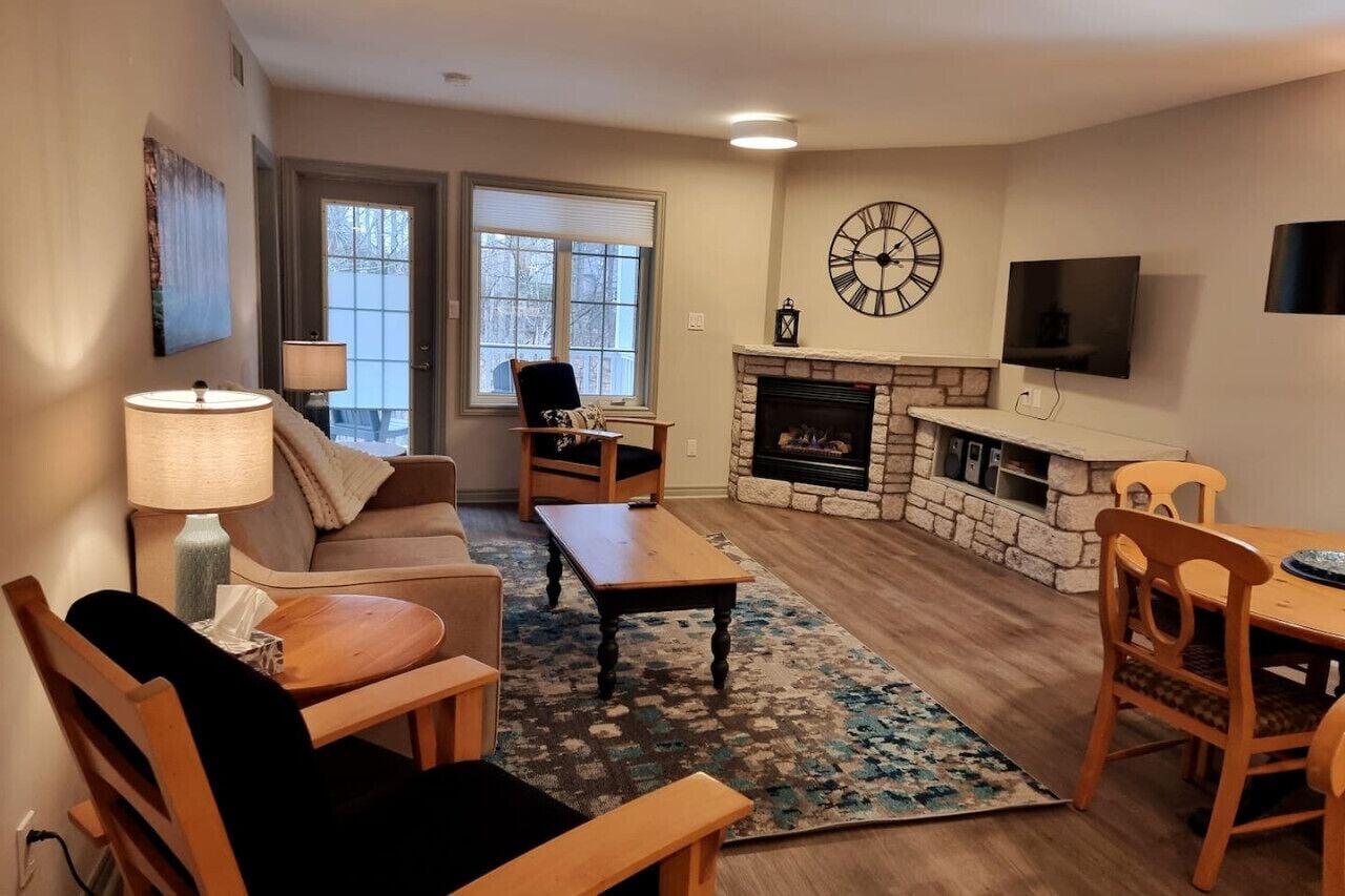 TV, fireplace, stereo