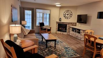 TV, fireplace, stereo
