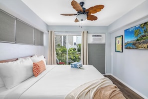 Apartment, 2 Bedrooms (0174 KW 710) - 2BR/2BA Condos in Kuhio at Waikiki with Parking! (Honolulu)