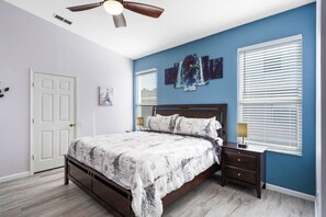 4 bedrooms, desk, iron/ironing board, travel cot