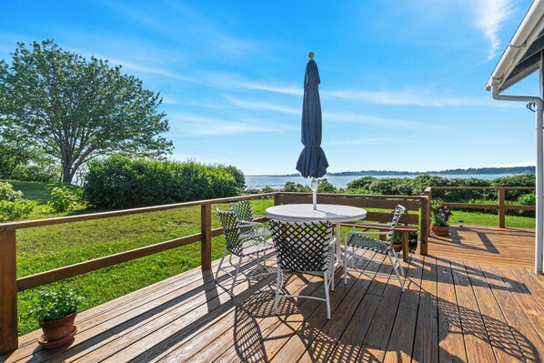 Outdoor dining - The Beach Pea 2 BR/1 BA Beachside bungalow feet from the Maine shore. (Harpswell)