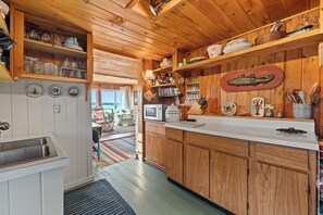 Fridge, microwave, oven, stovetop - The Beach Pea 2 BR/1 BA Beachside bungalow feet from the Maine shore. (Harpswell)