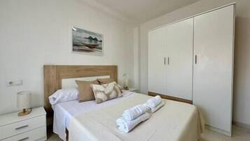 2 chambres, fer et planche Ă repasser, lit parapluie, Wi-Fi