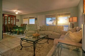 Apartment (2 Bedrooms)