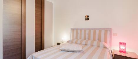 1 quarto, ferros/tábuas de passar roupa, Wi-Fi de cortesia