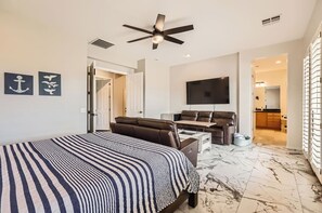 6 chambres, fer et planche à repasser, lit de bébé portatif