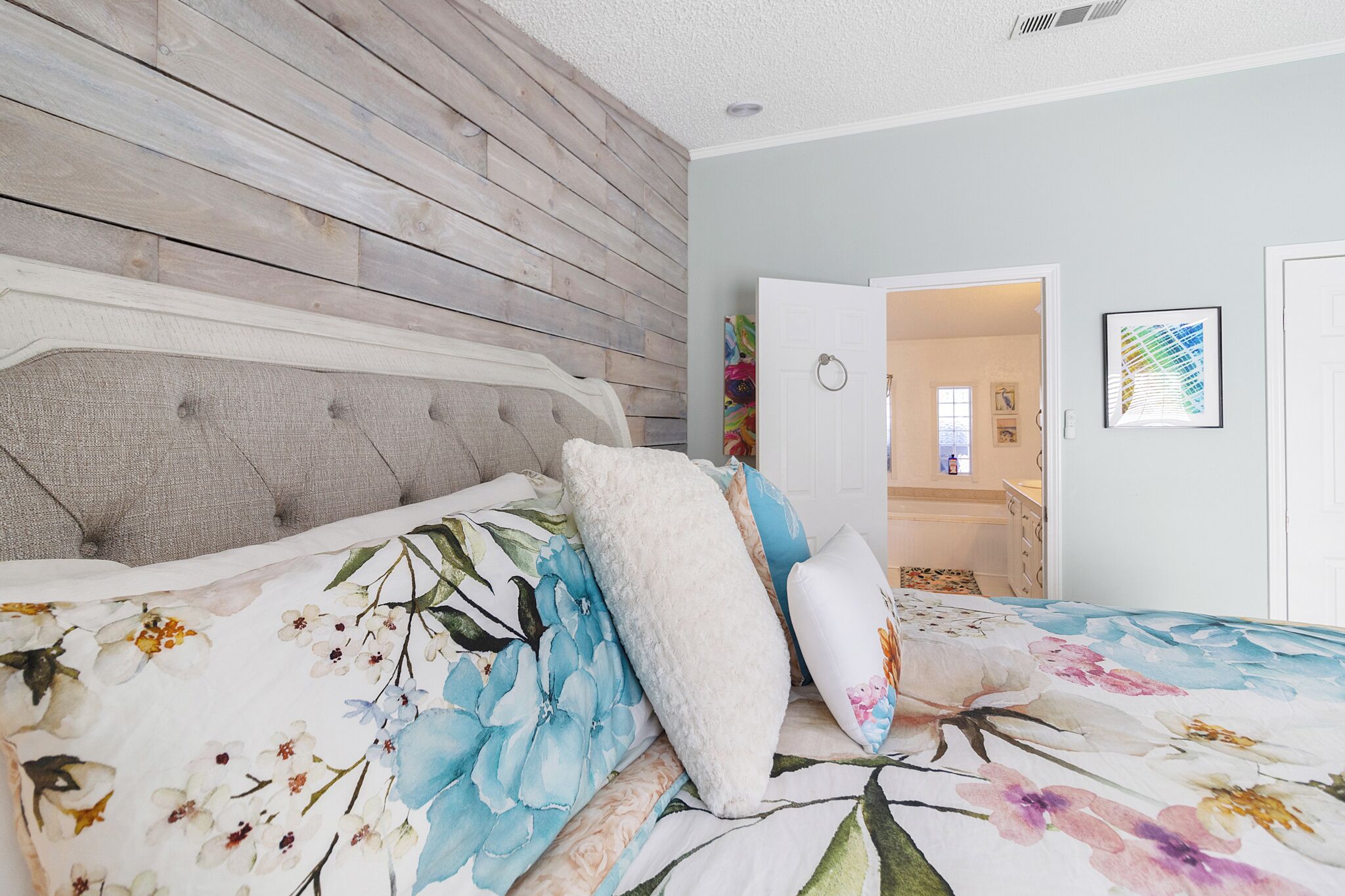 3 chambres, bureau, fer et planche à repasser, Wi-Fi gratuit