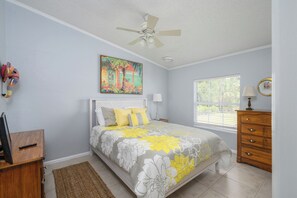 3 bedrooms, desk, iron/ironing board, free WiFi - Pet-Friendly, Stylish 3-Bedroom Home with Outdoor Oasis (Tybee Island)