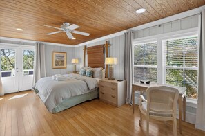 8 bedrooms, desk, iron/ironing board, free WiFi