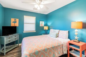 2 bedrooms, iron/ironing board, free WiFi, bed sheets