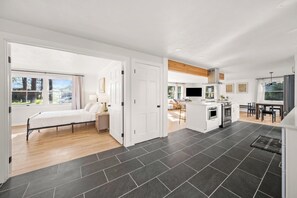 6 chambres, bureau, lit parapluie, Wi-Fi gratuit