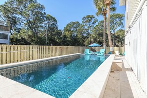 Beheizter Pool