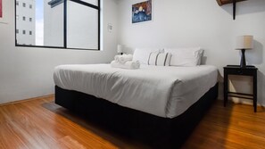 1 bedroom, desk, free WiFi, bed sheets