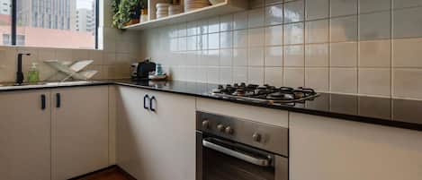 Fridge, microwave, oven, stovetop