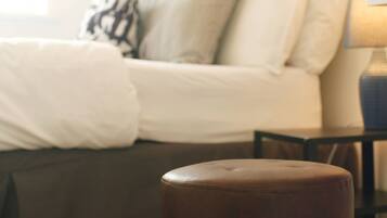 Premium House, Ensuite (Off street Parking) | 4 bedrooms, blackout curtains, iron/ironing board, travel cot