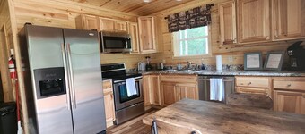 Northern Way Cabin 9 miles to Wis Dells