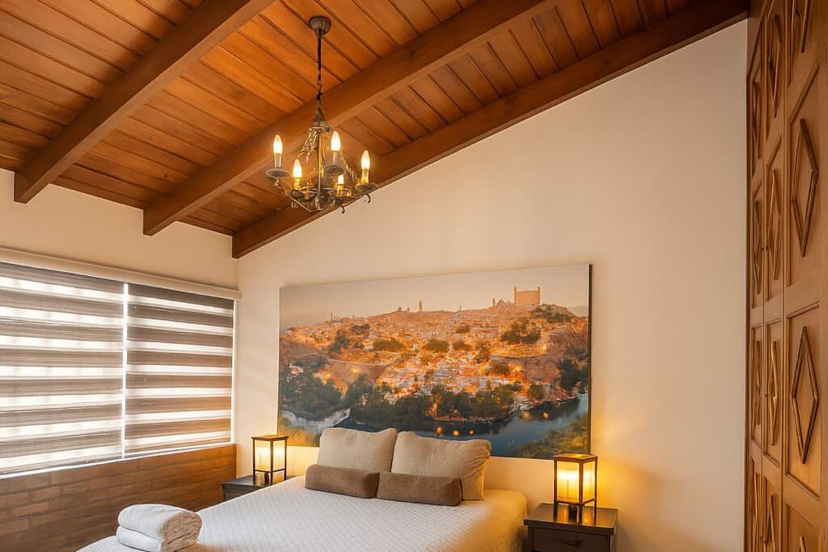 Standard Double Room, Shared Bathroom
