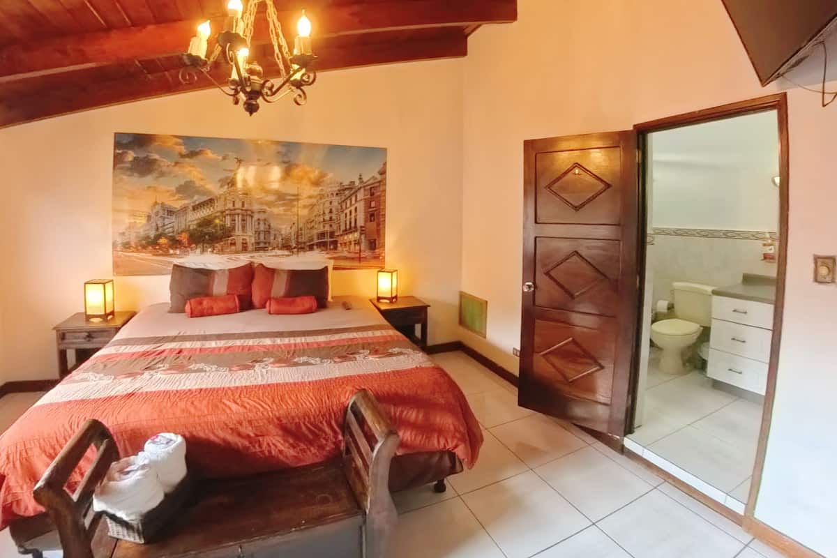 Deluxe Double Room, Private Bathroom