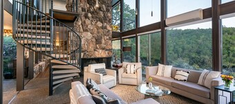 7 BD - 2 homes - Pool, Spa, Minutes to Plaza