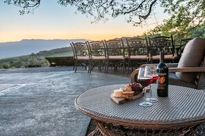 屋外ダイニングエリア